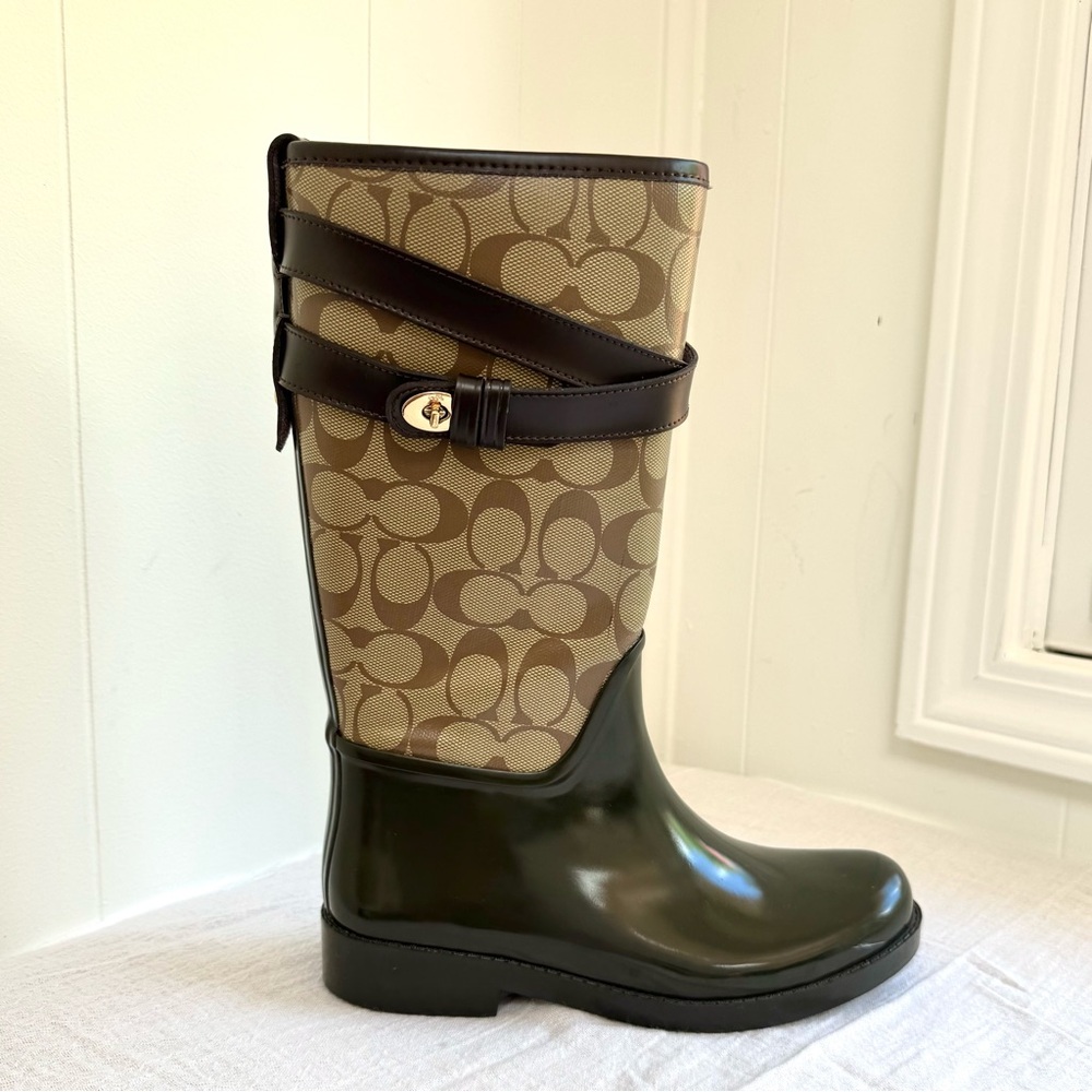 Coach Trisha II Turnlock Signature Rain Boots Chestnut Khaki Coach Women’s Flaws - Picture 7 of 13